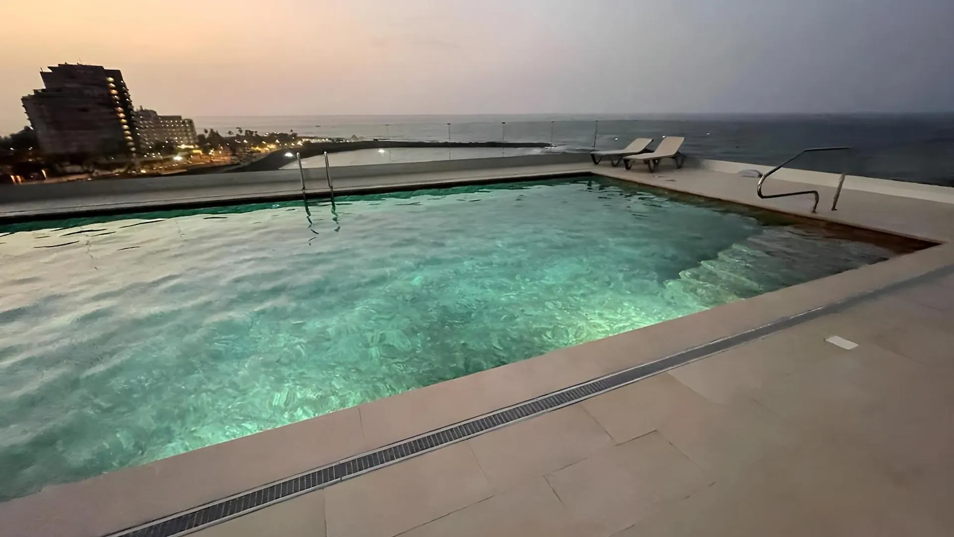Apartamento En Primera Linea De Playa Puerto de la Cruz  Spain