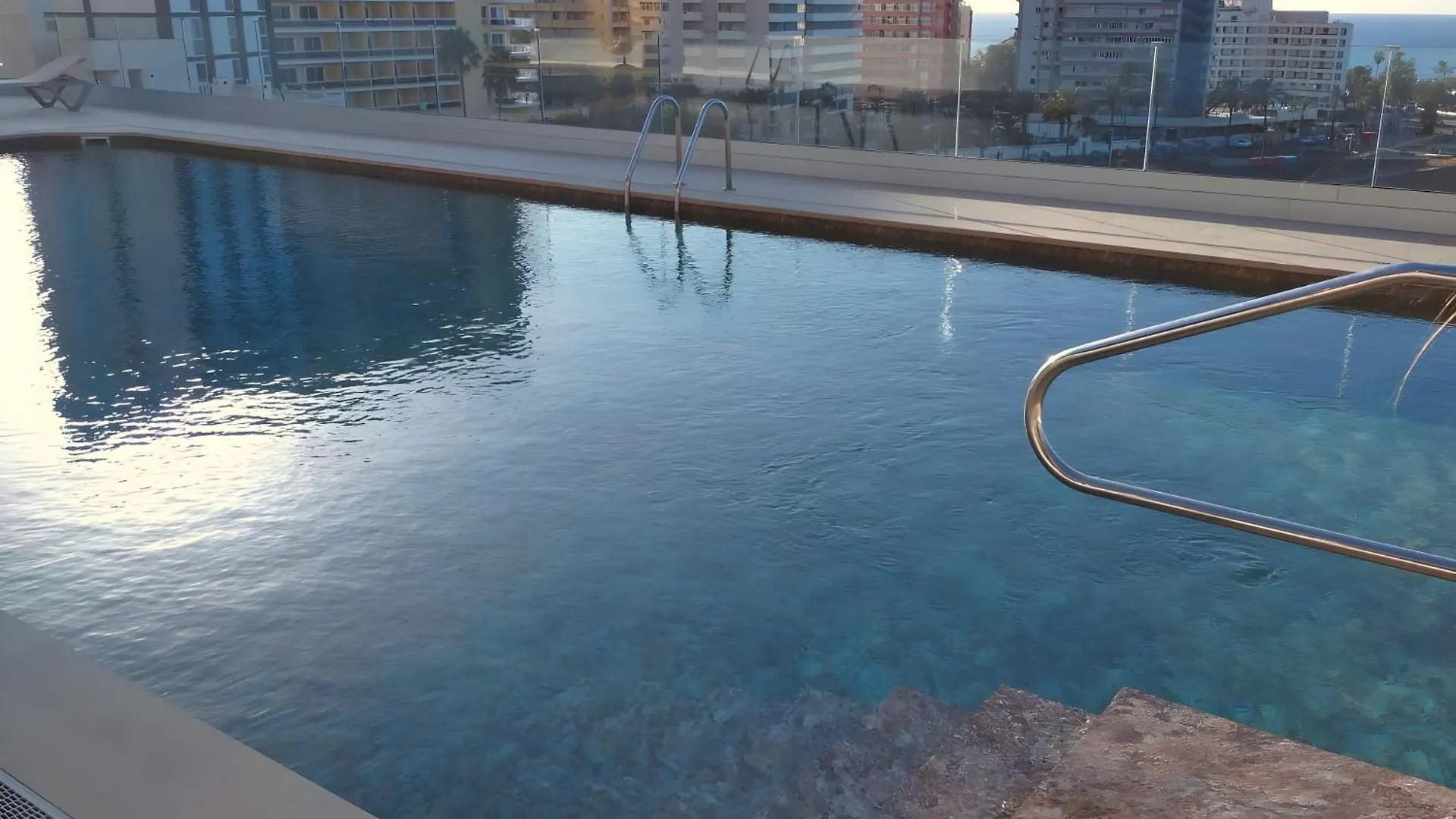 Apartamento En Primera Linea De Playa contacts